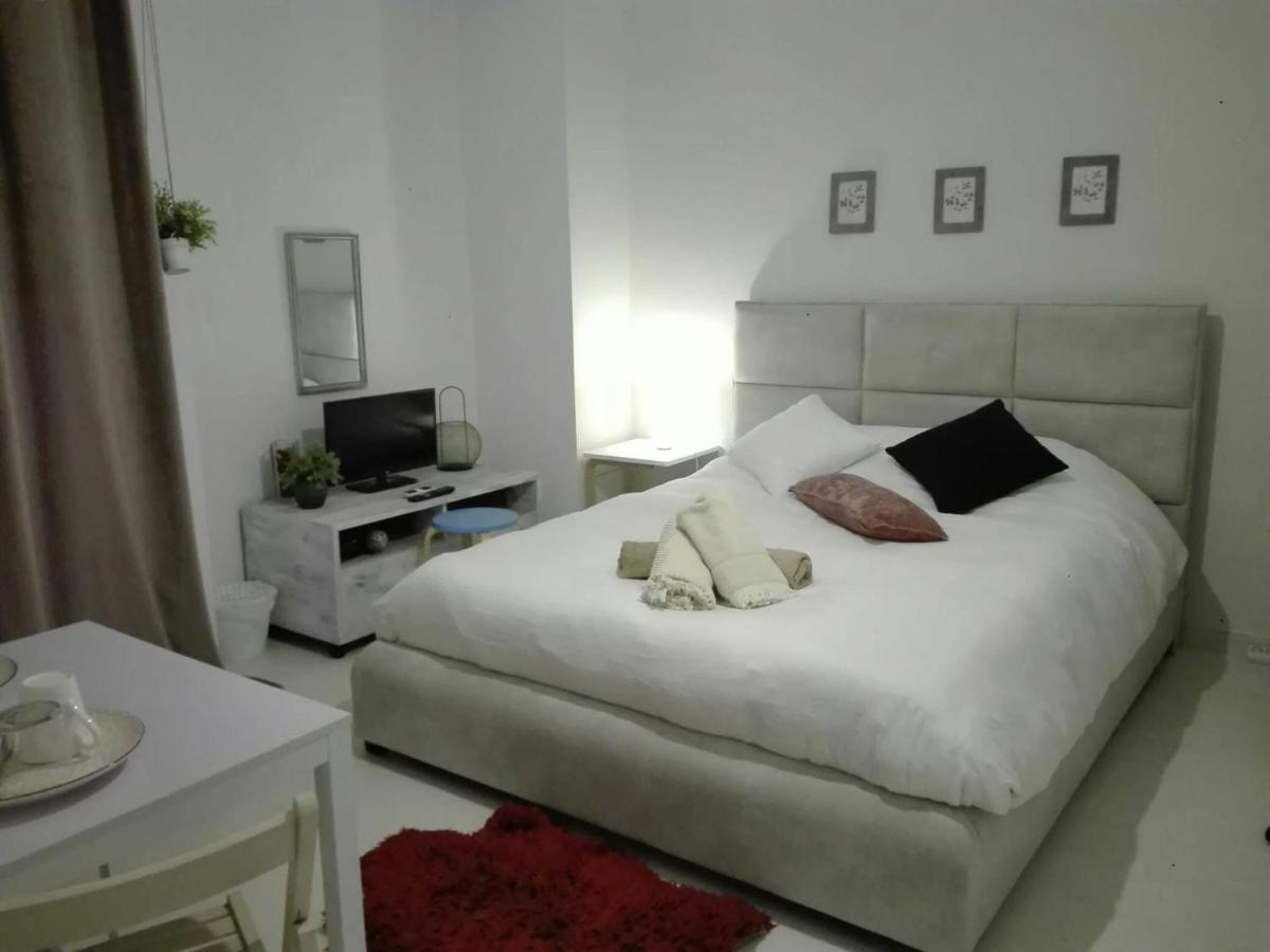 Ckbsm Central Square Apartment Kalamata Ngoại thất bức ảnh